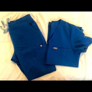 Women’s Figs Scrub Set - size Small